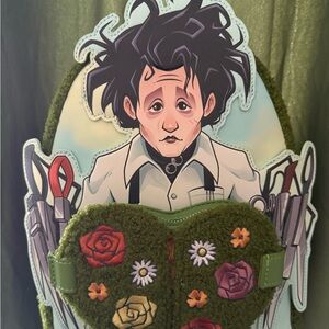 Loungefly Edward Scissorhands Sherpa Flower Bush Heart 💚✂️ Mini bkpk